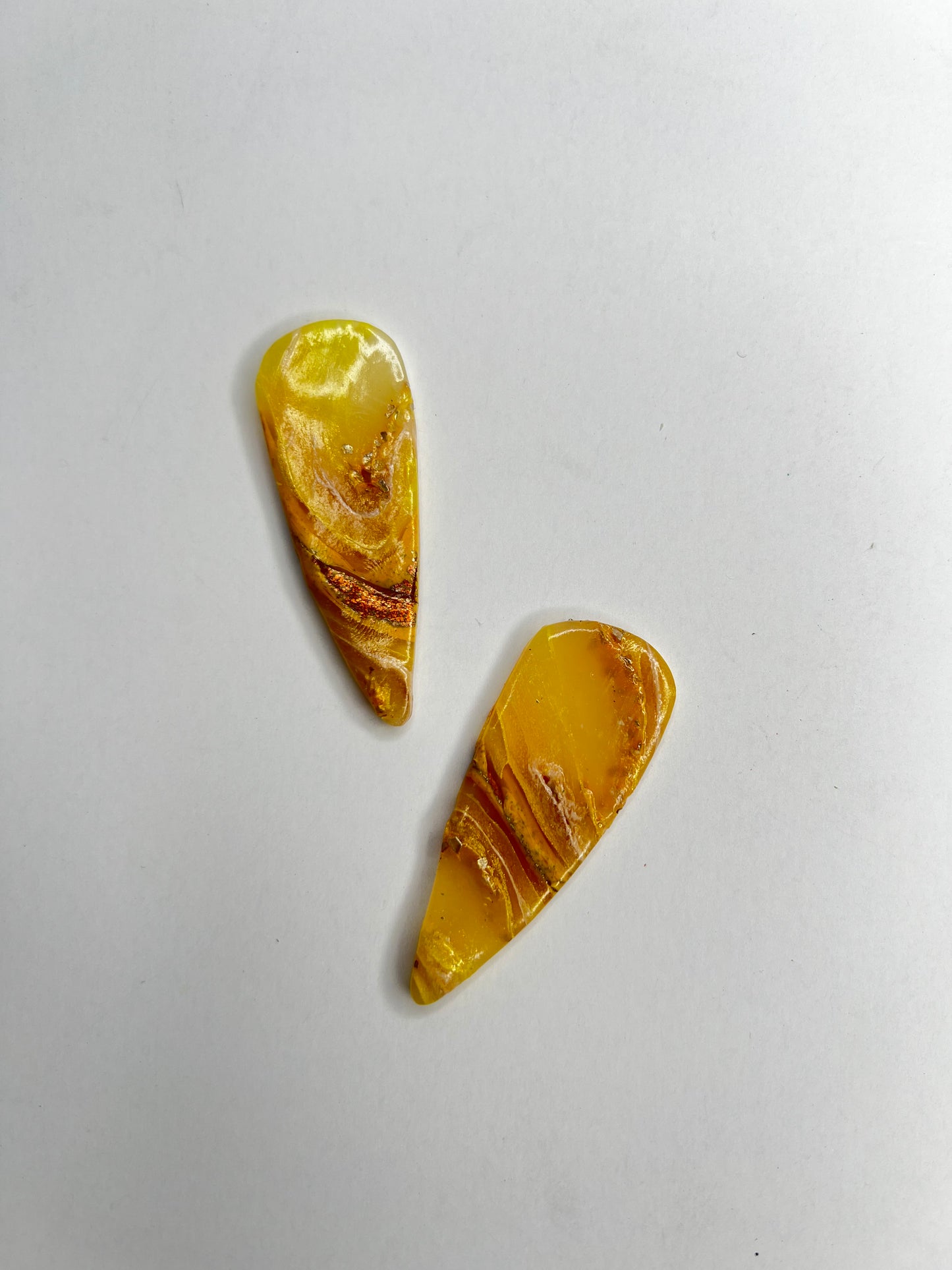 Stone yellow dagger