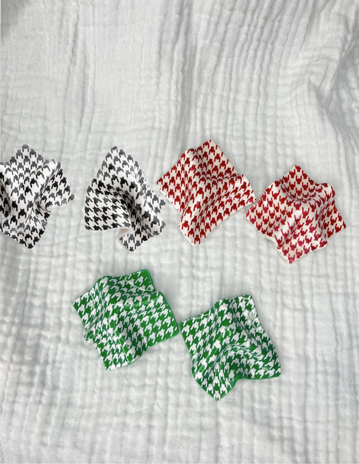 Houndstooth stud