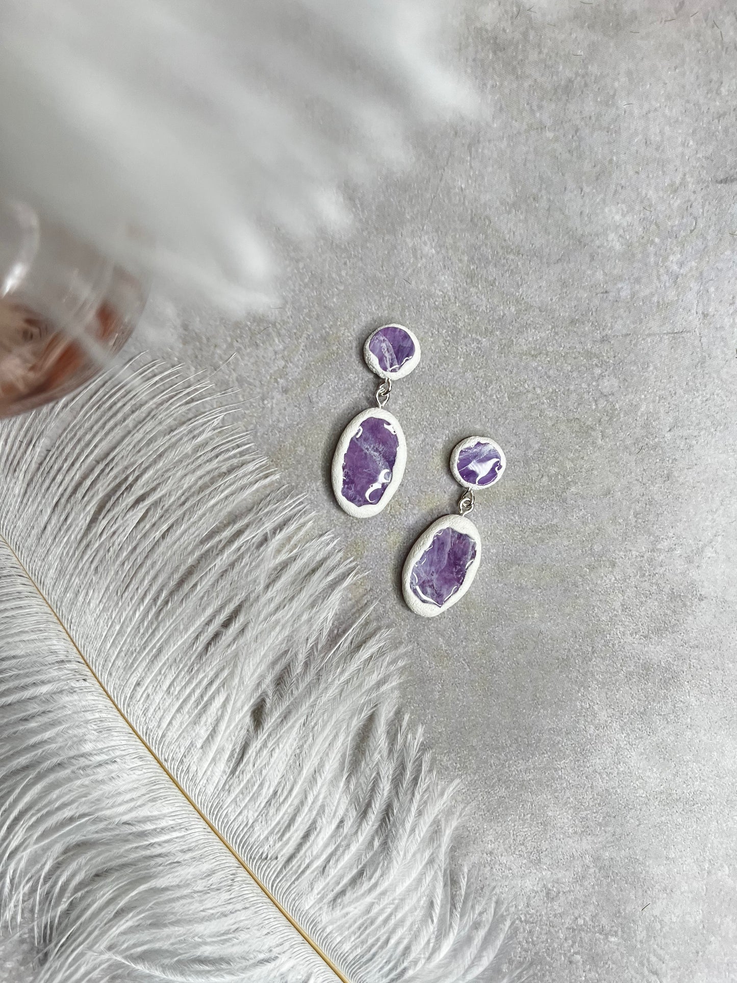 Stone dangles