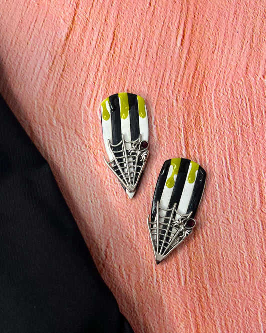 Beetle juice daggers