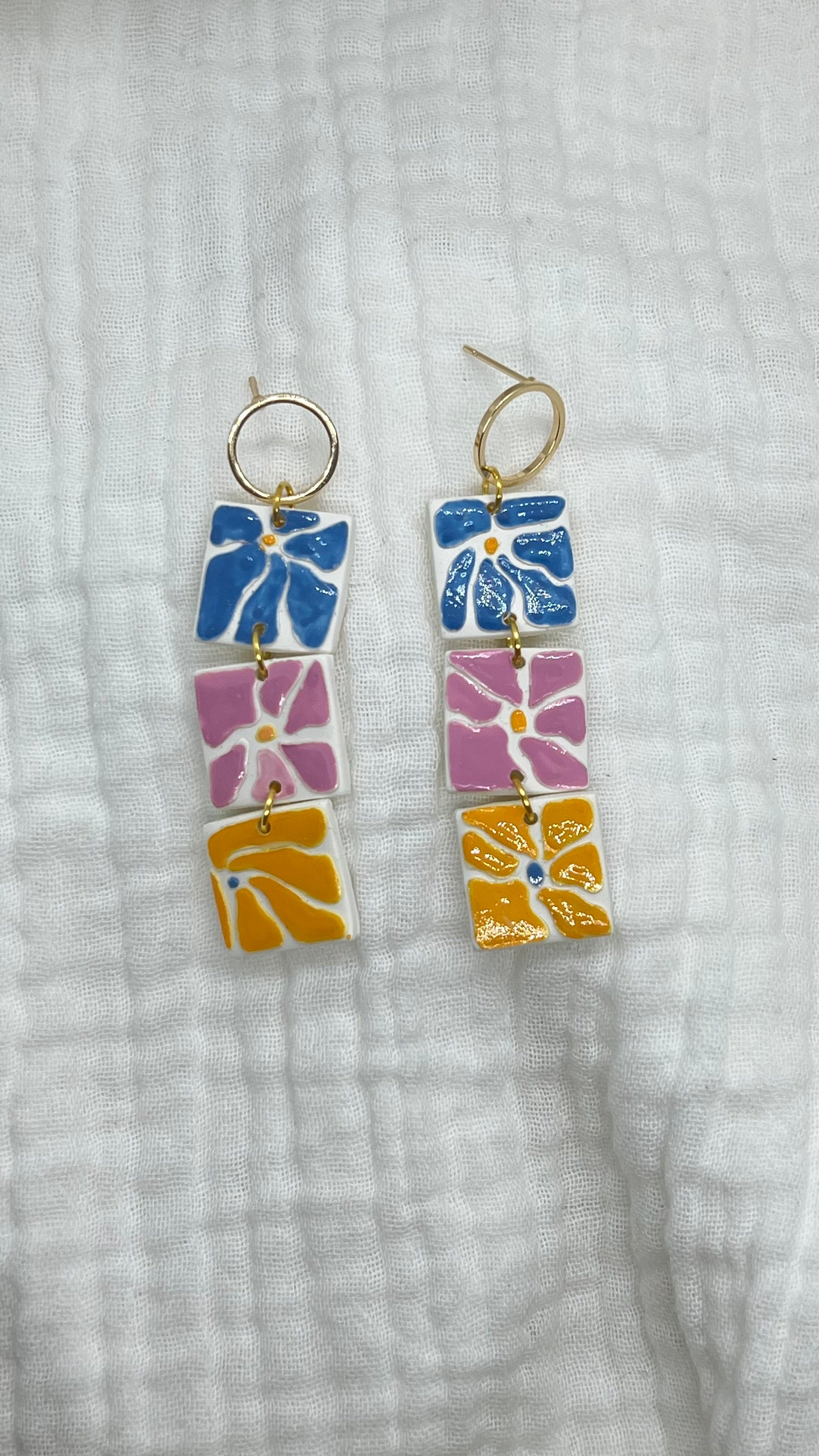 Flower tile