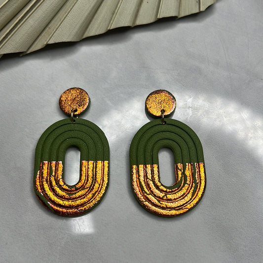 Half gold oval