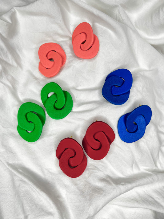 Linked circles