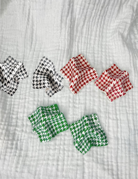 Houndstooth stud