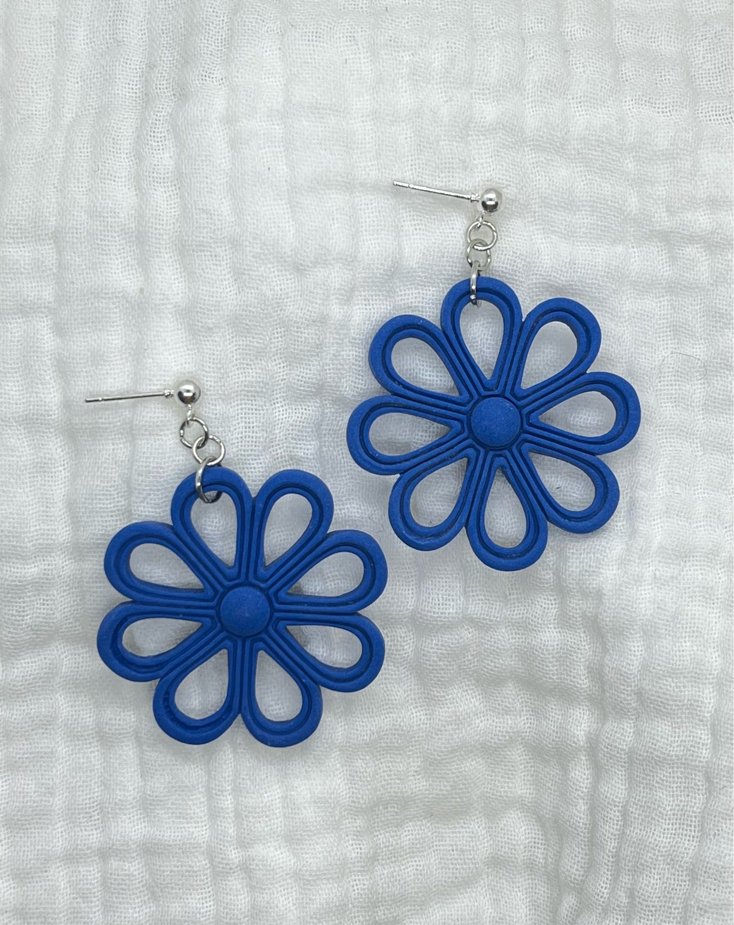 Cutout flower